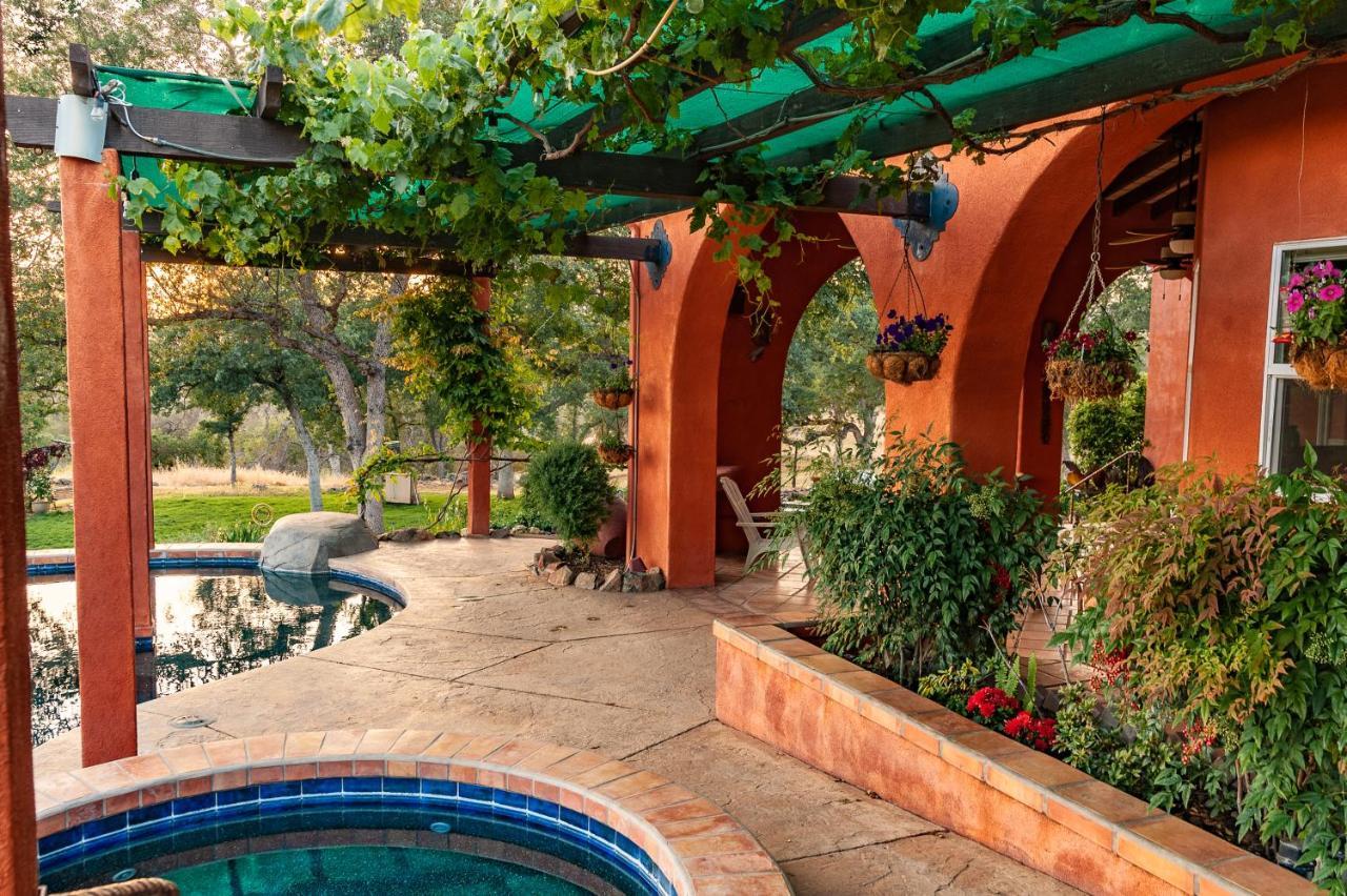 Posada Mariana Bed And Breakfast Catheys Valley Екстериор снимка