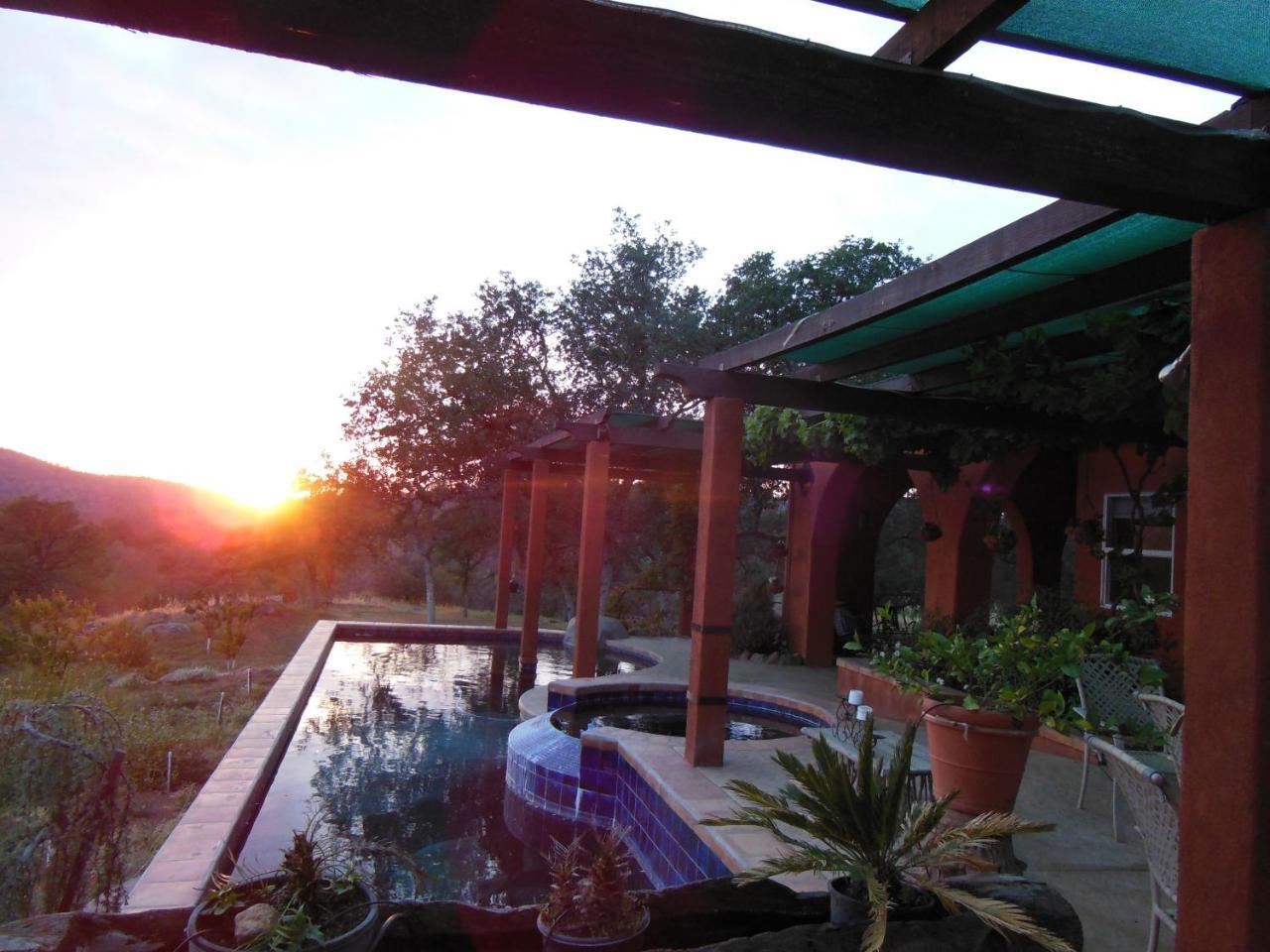 Posada Mariana Bed And Breakfast Catheys Valley Екстериор снимка