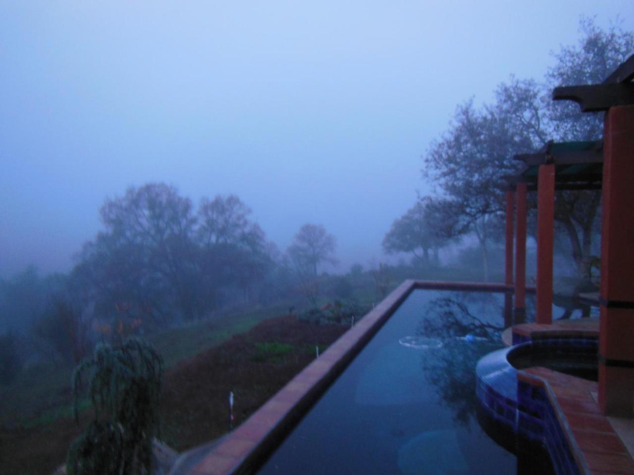 Posada Mariana Bed And Breakfast Catheys Valley Екстериор снимка
